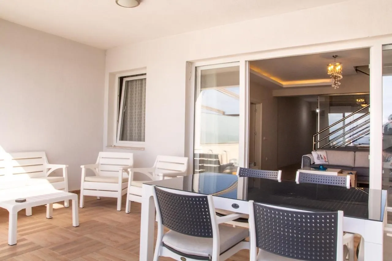 شقة Spacious Perfect Flat With Private Pool كوشاداسيه