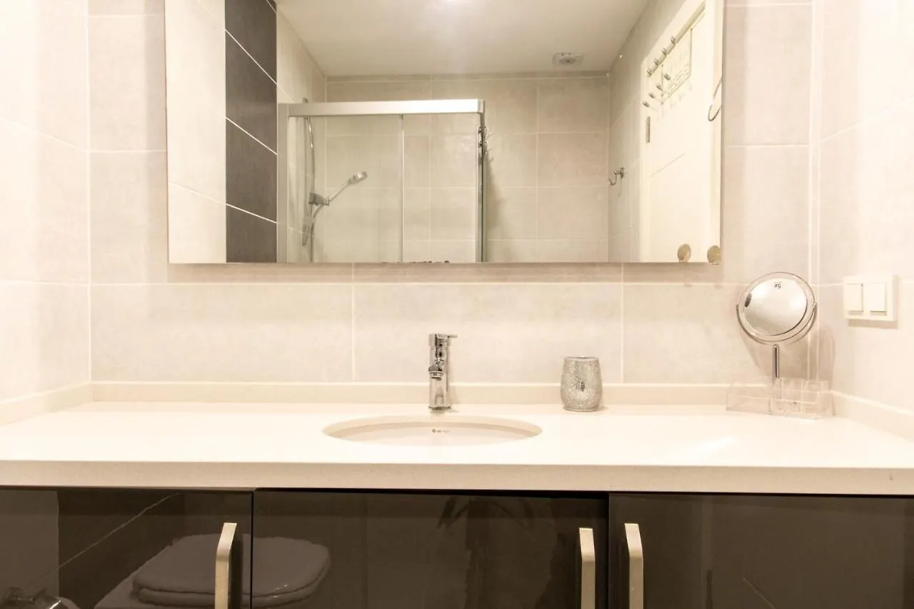 شقة Spacious Perfect Flat With Private Pool كوشاداسيه